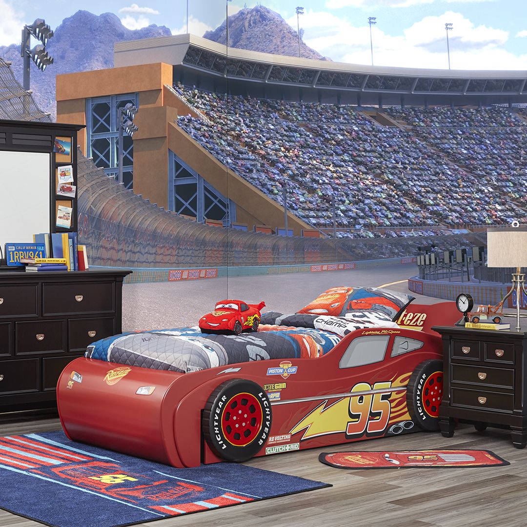 rooms to go lightning mcqueen bed