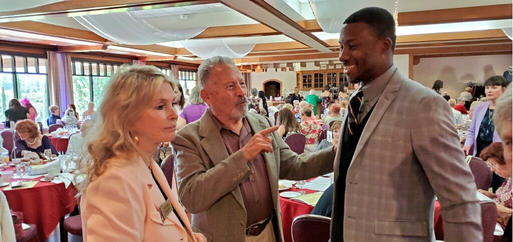 MajorWilliamsCA's tweet photo. I was told to keep pushing and don't allow anything to distract me from my cause. #majorformayor #MAJOR2020 #ThinkMajor #ThinkMajor2020 #HateMajor2020 https://t.co/POCr4rL9tQ
