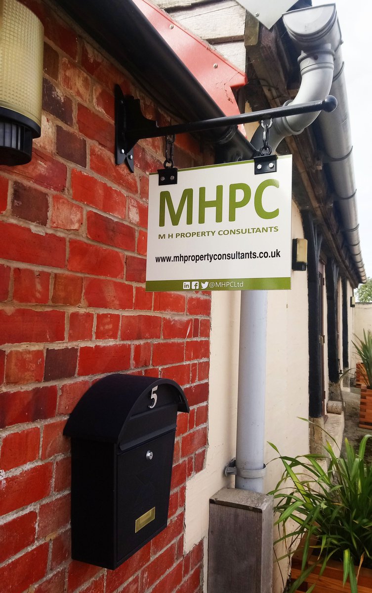 MHPCLtd's tweet photo. The MHPC office is looking very smart with our new sign and window sticker. Thank you @kennetsign for doing a great job in making our vision come to life!
#signs #business #wiltshire #local #thanks https://t.co/Z2wwRFxKw2