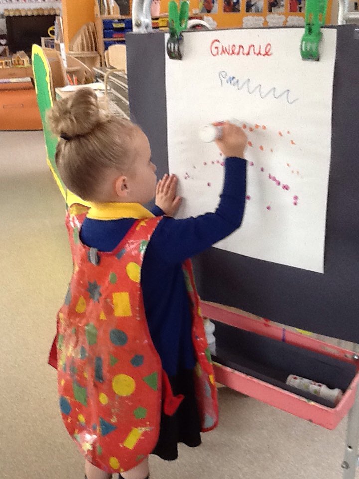 bhvcprimary's tweet image. Morning nursery enjoying being back at school #nurseryfun #learning