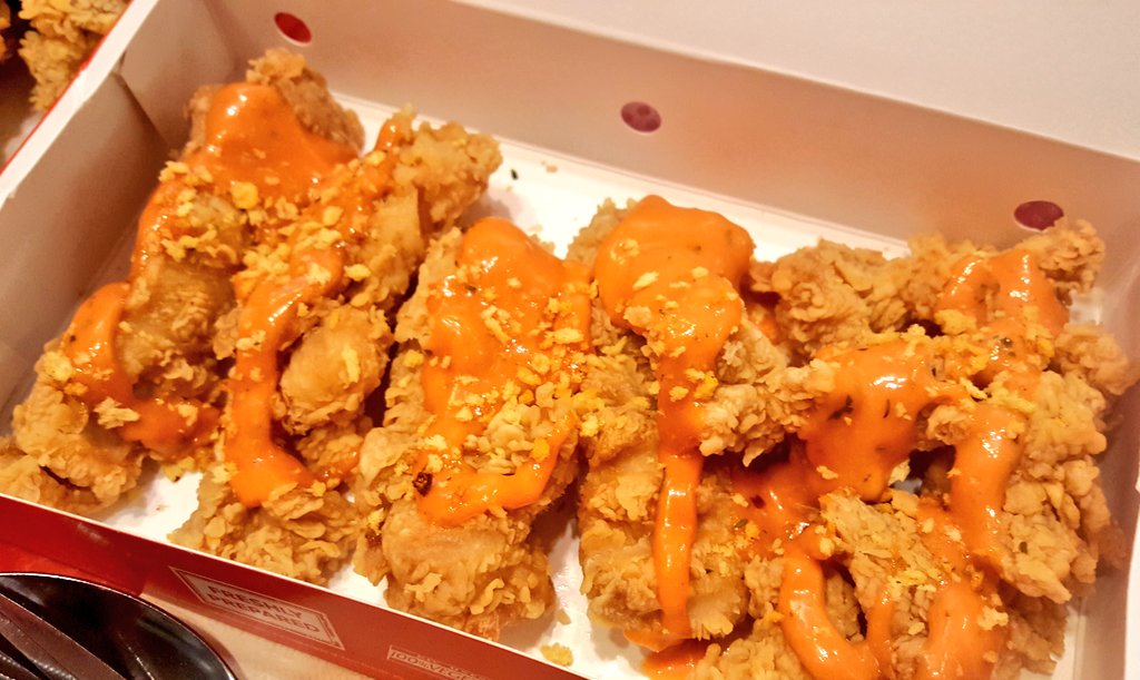 🥑🥑ChubbyShiro🥑🥑 on Twitter "KFC🍗ไก่มาโย (Sassy Mayo) สูตรใหม่มารับช่วงต่อจากหม่าล่า พี่ว่าอัน