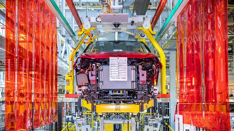 Een kijkje in de Opel fabriek in Eisenach. Herkent u de Opel die hier wordt gebouwd?
