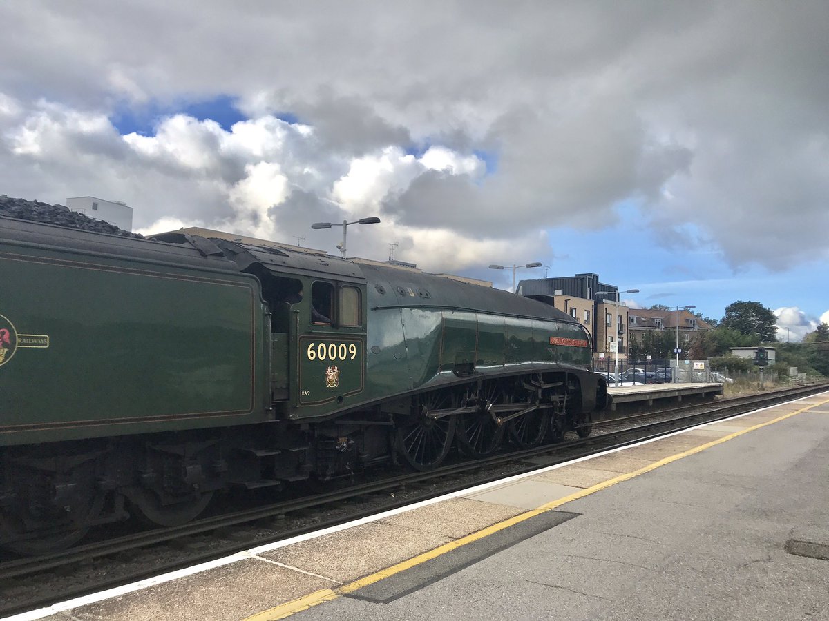 bsc_secure's tweet photo. Not often you see something like this on your way into work! #unionofsouthafrica #6009 #ashford #surrey #swrail #networkrail #steamage https://t.co/61btZsnNVW