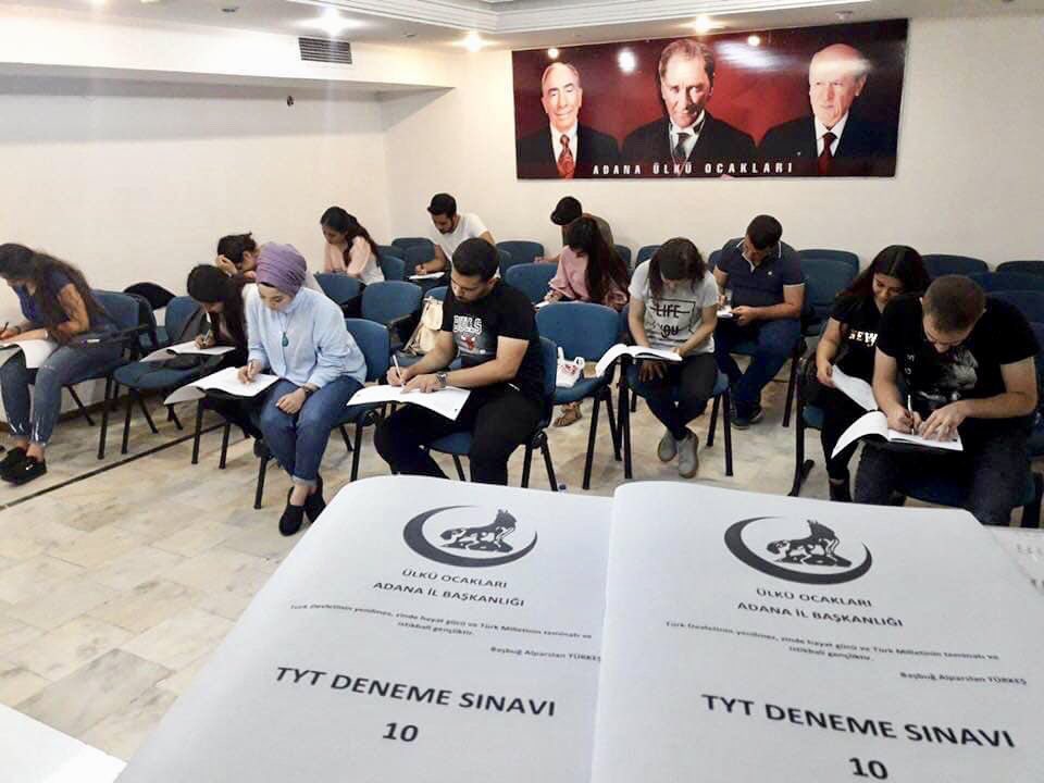 emincanli01's tweet image. Bütün Kurslarımız #ÜCRETSİZDİR🇹🇷

#Üniversiteye hazırlanan tüm kardeşlerimizi Merkez Ocak Binamızdaki Başlatacağımız #Ücretsiz Üniversite Hazırlık Kurslarımıza ve #DenemeSınavlarımıza davet ediyorum..Vatanını Milletini Bayrağını #DEVLET’ini seven herkes katılabilir.