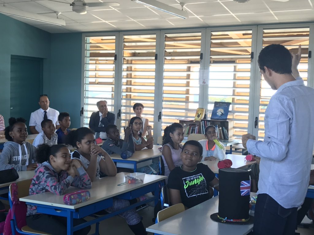 IenSteSuzRun's tweet photo. Inauguration du groupe scolaire Antoine Bertin ZAC entrée de ville en présence de M. le Recteur, M. le Maire, M. le Vice-Président de la Région Réunion, M. le Président de la CINOR, M. l’IA-DAASEN, Mme l’Inspectrice. Très belle cérémonie. Une inauguration toute en chanson. https://t.co/18f4UJkSRR