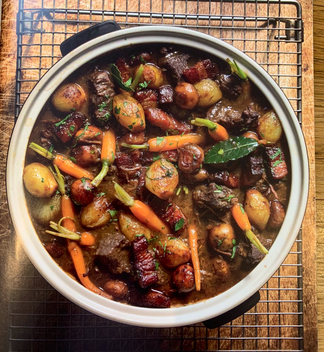 Hayden1974's tweet image. In the @boroughmarket #Demokitchen this lunchtime with Top guy &amp;amp; Masterchef winner @DhruvBaker1 
3 simple, super tasty dishes for the 🍂 including my take on arguably the finest beef stew ever- ‘’Bœuf Bourguignon’’ swing by from 1pm the ☀️ is even meant to be out ! x