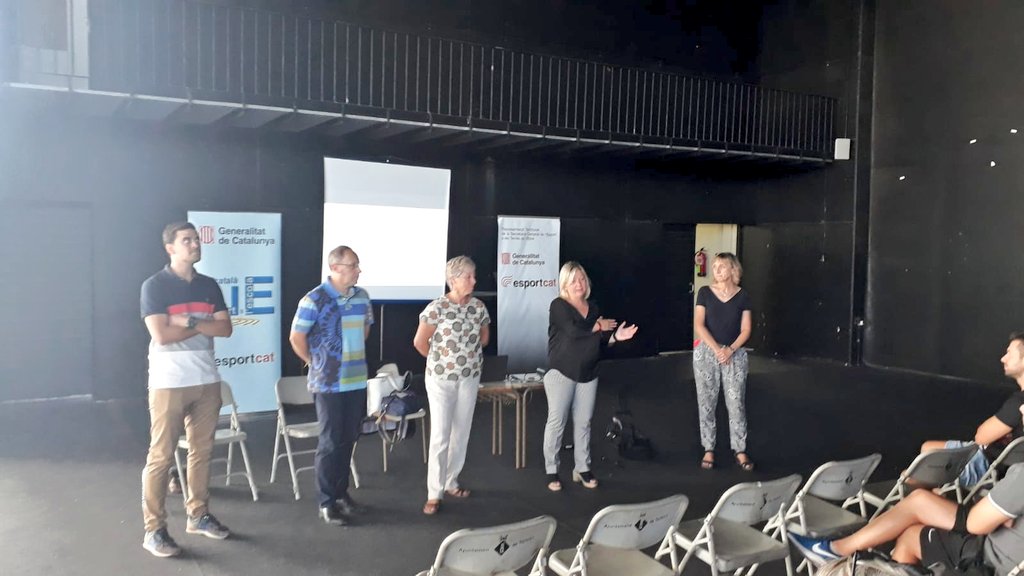 esportcat's tweet photo. Presentat a @Tortosa el curs 2019/20 del Pla Català d'Esport a l'Escola pels centres educatius de les Terres de l'Ebre. Uns 50 coordinadors/es han pres part en sessions teòriques i pràctiques @cintaespuny @ucec @educaciocat #esportcat https://t.co/DHE7tKAQuK