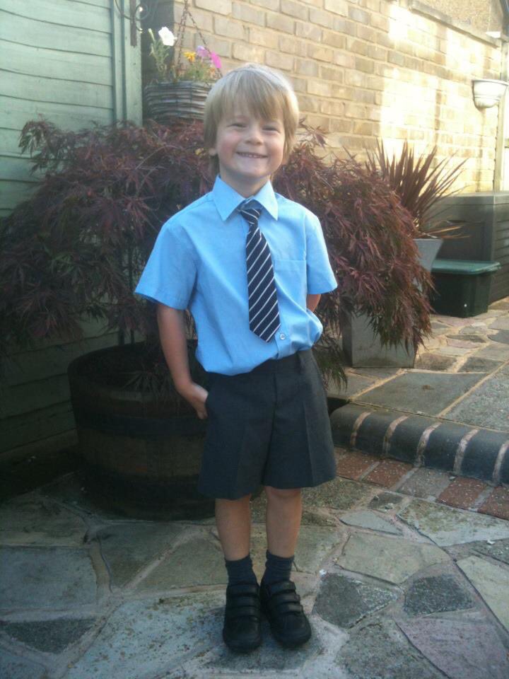 reeshayley_rees's tweet photo. @SCOS_Lupita @StCathsofSiena wow! First day at st Cath’s and first day at st Michael’s 💙 #proud #readyforsecondary #thankyou! https://t.co/bm0NTYLZD6