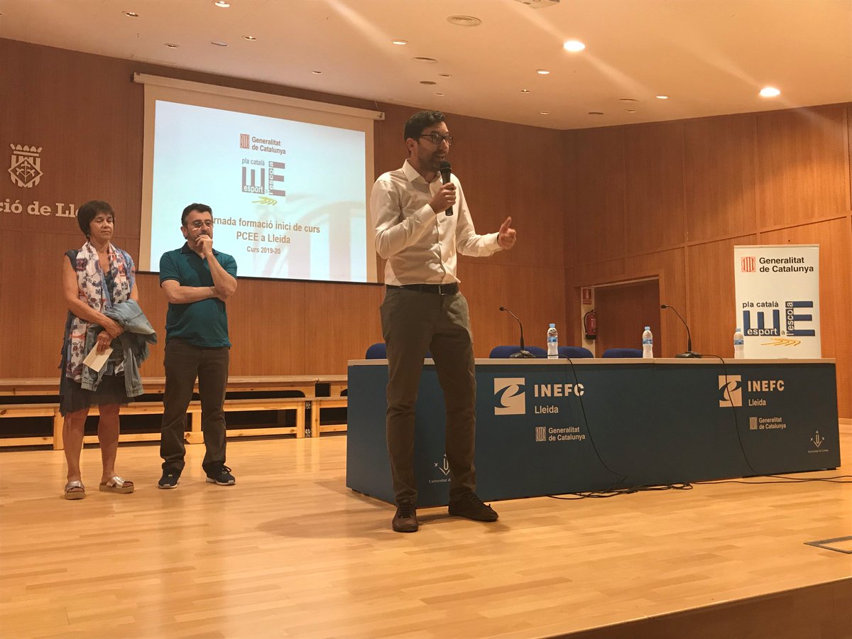 esportcat's tweet photo. Un centenador de coordinadors/es del Pla Català d'Esport a l'Escola de la demarcació de Lleida assisteixen a la jornada inicial del curs 2019/20. L' @inefcat Lleida acull les activitats informatives i pràctiques @joanst74 @ucec @esports_lleida @educaciocat #esportcat https://t.co/ejnkVzDWdQ