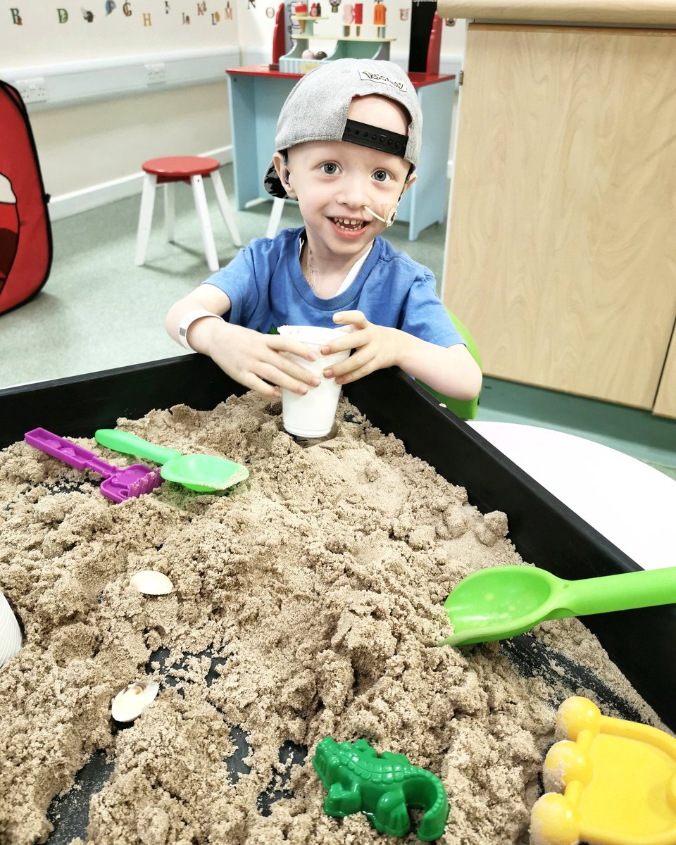 At the beach today ☀ 🏖
Archie hasn't had another temperature, so hopefully home this evening 🤞🏻He's taken it in his stride as always. He asks 'we go home now?' with a smile on his face every now and then, just in hope someone accidentally says yes and let's him home early 😅🥰