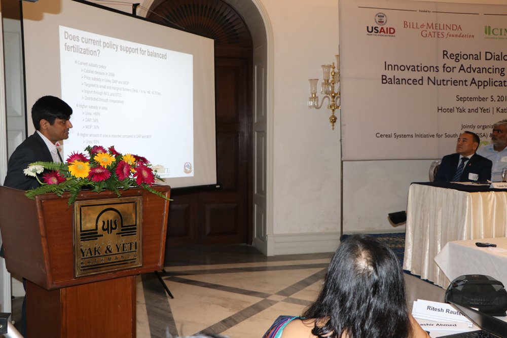 svanikzmaa's tweet photo. Yam Gaihre touches base on IFDC and @CIMMYT activities on new fertilizer recommendations based on 4Rs of nutrient management and development of #digitalsoil maps (https://t.co/ECwJ5MjjL2) to promote balanced nutrient application #4RsPolicySA @IFDCNews https://t.co/HbctjJ4iTW