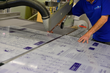app_vplan's tweet photo. Graag stellen we onze mooie klant Schuerman Kunststofverwerking voor. Schuerman Kunststofverwerking is al meer dan 50 jaar specialist in bewerken van alle soorten kunststof platen. Samen met @Exact_NL Online is de planning gedigitaliseerd. Lees hier meer: https://t.co/WwehsMqkRD https://t.co/wJUNSv6o9g