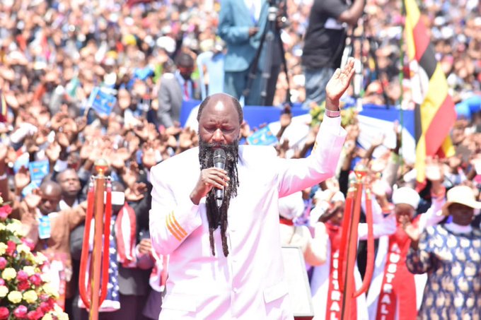 KainjaGeofrey's tweet photo. #TheHourOfRealPower Has come when THE TWO TREMENDOUS PROPHETS OF REVELATION 11 steped forward on THE ALTAR OF THE LORD and Made a shot prayer,  and the Historic healing anointing be fell the earth. 
What an enormous power and authority. https://t.co/xXusJjwKL8