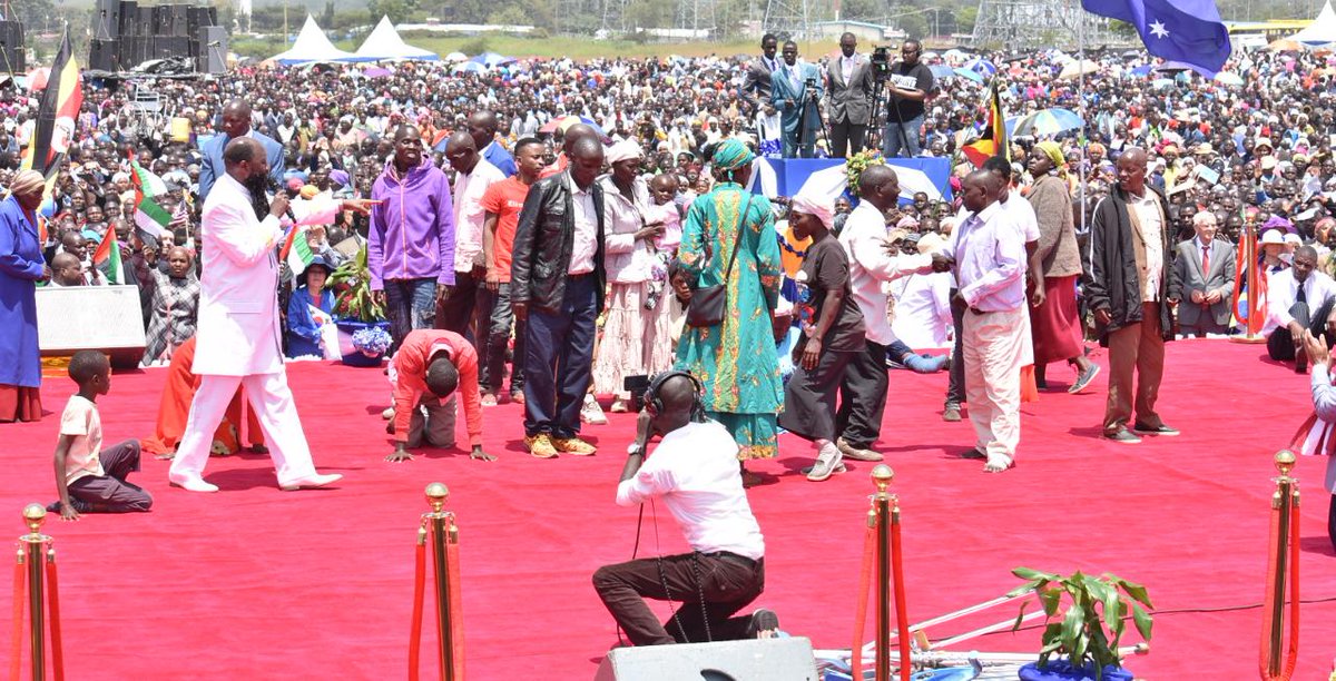 KainjaGeofrey's tweet photo. #TheHourOfRealPower Has come when THE TWO TREMENDOUS PROPHETS OF REVELATION 11 steped forward on THE ALTAR OF THE LORD and Made a shot prayer,  and the Historic healing anointing be fell the earth. 
What an enormous power and authority. https://t.co/xXusJjwKL8