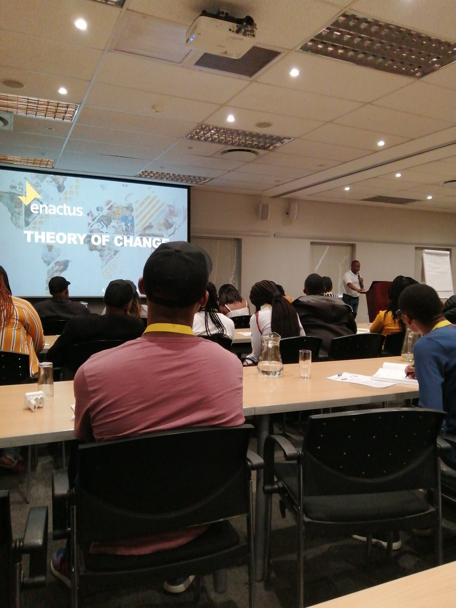 LeratoTouch's tweet photo. Debating the #theoryofchange with Program leader Bheki @enactusZA.  #ownyourfuture https://t.co/IEMJKs9K8t
