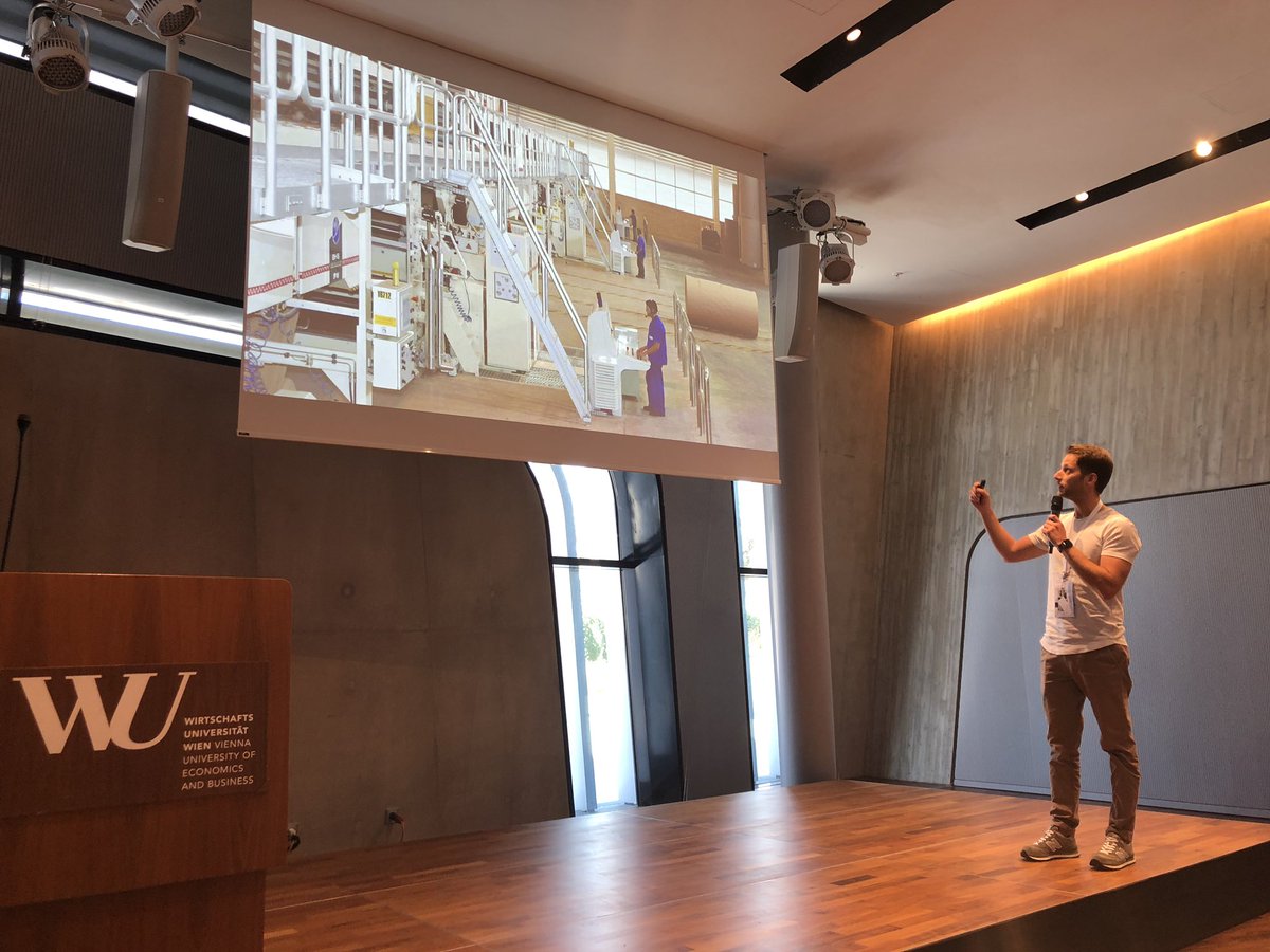 Maximilian Röglinger tweet media