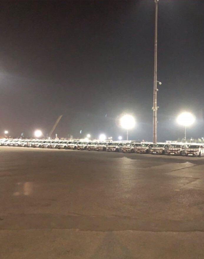 Das sind Bilder aus dem städtischen Fuhrpark in Istanbul. OB <a href="/ekrem_imamoglu/">Ekrem İmamoğlu</a> ruft alle Autos des städtischen Fuhrparks zurück. Die AKP-Stadtregierung hatte Verwaltungsmitarbeitern Autos zur Verfügung gestellt. Nach Rückruf wird das Ausmaß der Korruption&amp;Verschwendung deutlicher.