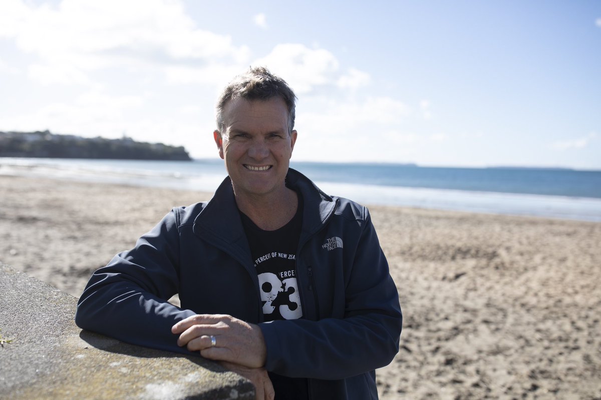 Steve Hathaway has been awarded the 2019 Blake Environment Award. With a relentless drive to teach young people about the ocean Steve is the co-creator of <a href="/YngOcnExplorers/">YoungOceanExplorers</a> inspiring and educating children about marine conservation. @niwa_nz #BlakeAwards bit.ly/2lw1cj7