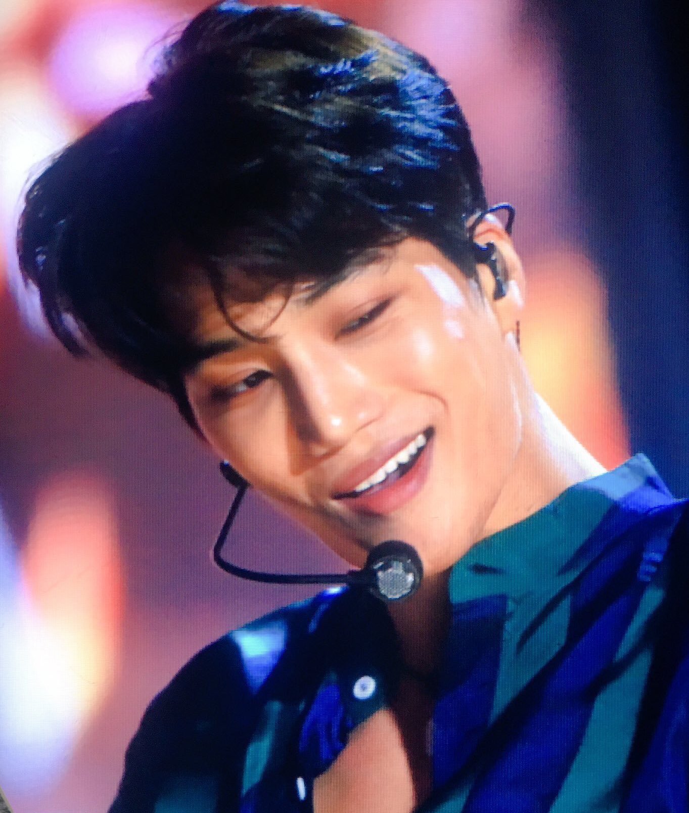KAI 开 on X: "when jongin does the trademark winky smirk  https://t.co/79xH4T38RX" / X