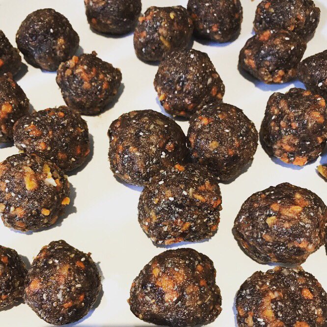 energy_balls's tweet photo. Back to school snacks! What a great addition to your work lunchbox or your childβs school lunchbox!
πΈ: Our lovely customer who teaches Teachers!
#energyballs #healthysnacks #carrotcake #vegan #nogluten #lunchbox #schoolpackedlunch #readwriteink #usergeneratedcontent https://t.co/OyZA9mzdYo