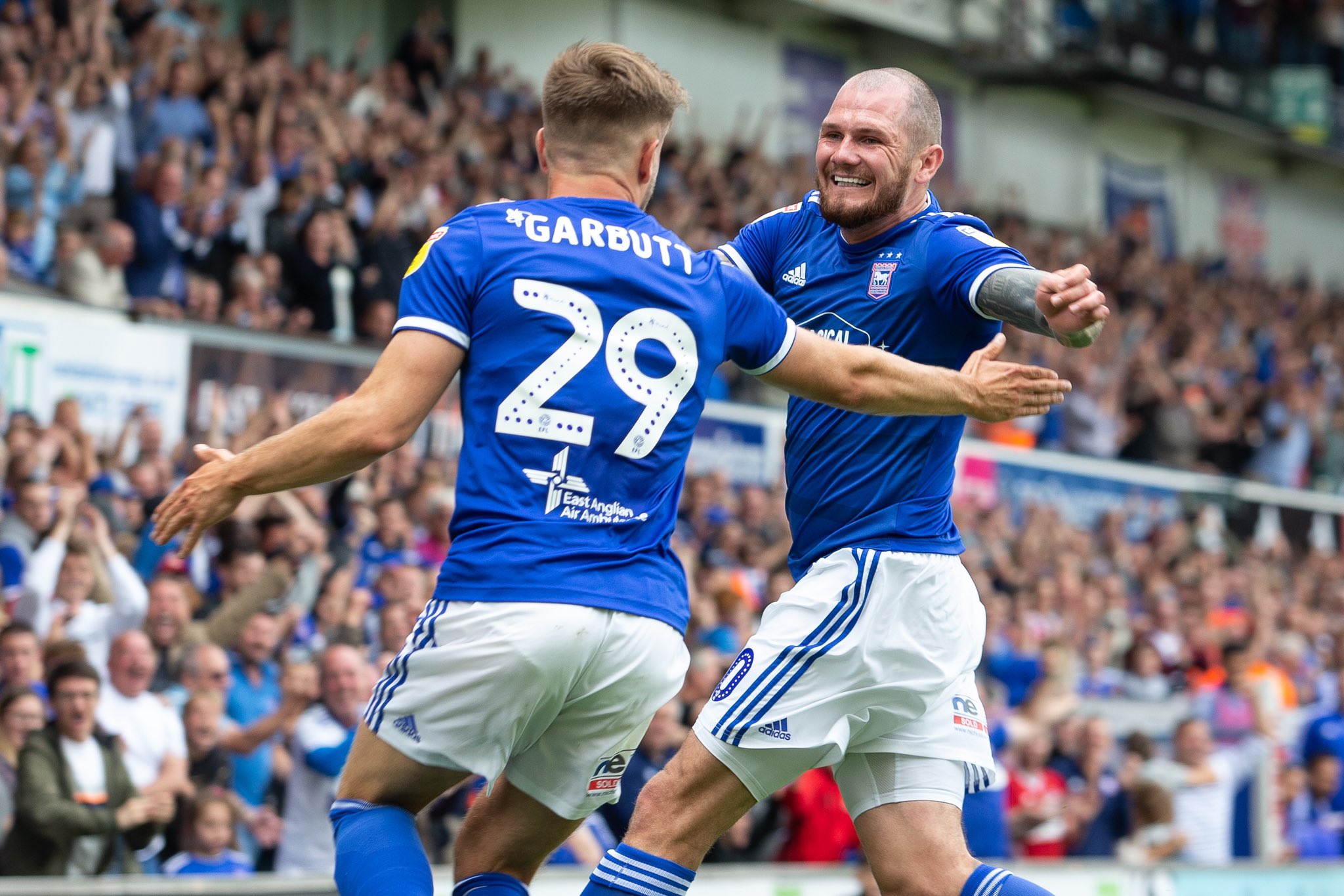 Happy birthday to our number James Norwood! 

Have a great day    