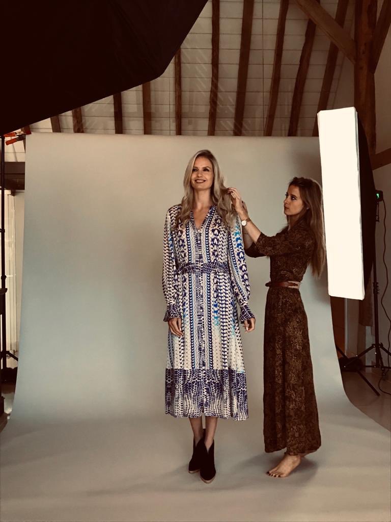 Shooting today for our website 📸 Behind the scenes of A/W19. #bts #behindthescenes #aw19 #modarosa