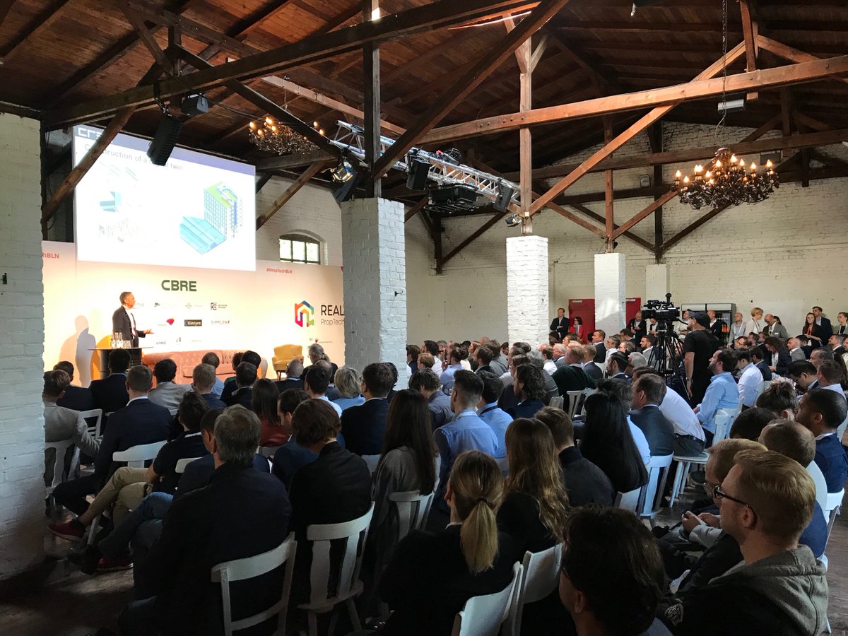 Drees_Sommer's tweet image. Wahre Innovationen entstehen im Austausch und über Branchengrenzen hinweg. Deswegen sind unsere #Startup-Scouts heute auf der @realproptechcon – auf der Suche nach interessanten Start-ups, die mit uns neue Geschäftsmodelle entwickeln und in Projekten zusammenarbeiten #PropTechBLN