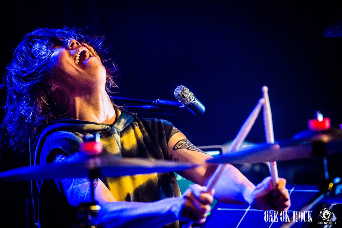 JulenPhoto's tweet photo. Tomo in Mexico City during the Mexico leg of @ONEOKROCK_japan  “Eye of the Storm“ World Tour.
 #oneokrock #julenphoto #TOURDREAMS

Shot with @nikonjp: Nikon D610, Nikkor 70-200mm f/2.8, ISO1600, 200mm 1/250s at f/4.5, no flash #nikon #nikonjp #clubnikonjapan https://t.co/r4qK3vtThS