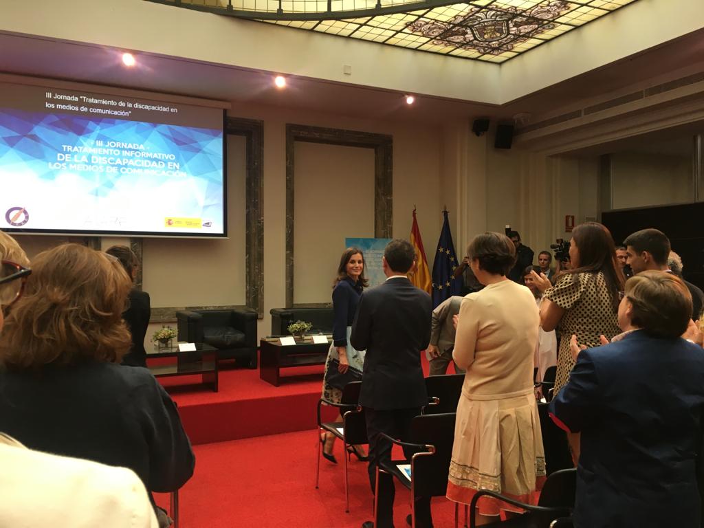 saludmentalcyl's tweet photo. Hoy asistimos en #Madrid a la III Jornada sobre el Tratamiento informativo de la #Discapacidad en los Medios de Comunicación, que organiza @fape_fape, @fundacionalapar y @RPDiscapacidad, con la presidencia de S.M. la Reina Letizia @CasaReal https://t.co/boEnhIH6Um