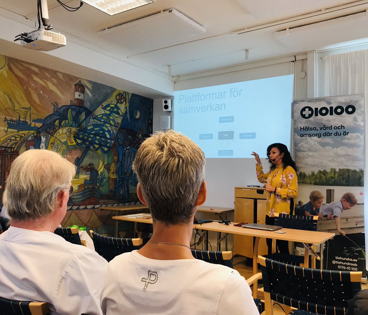 helenahvitfeld1's tweet image. Nu är vi igång med höstens FoUU seminarium i @tiohundraab och vilken start! Välbesökt när @sofieeahl från @Official_Tink berättar om @Norrtalje kommuns arbete med trygghet och folkhälsa.