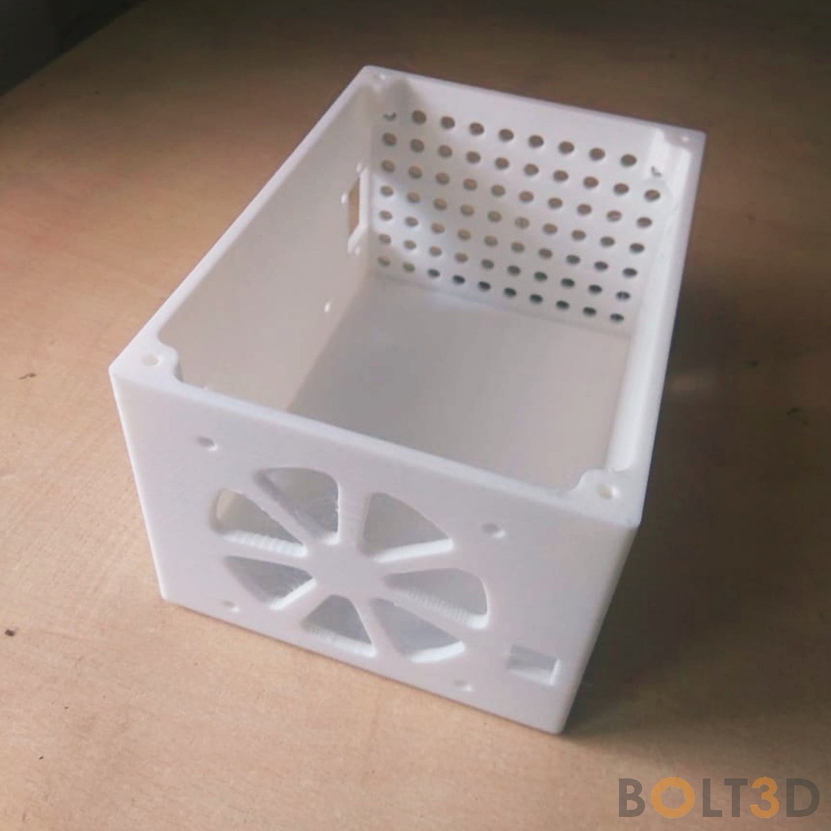 bolt_3d's tweet photo. 3D Printed Case 

#TitanD2 #3dprintindia #3DPrinter #3dprinting #prototype #rapidprototyping #Engineering #prototyping #Case https://t.co/8GJeTSKSnh