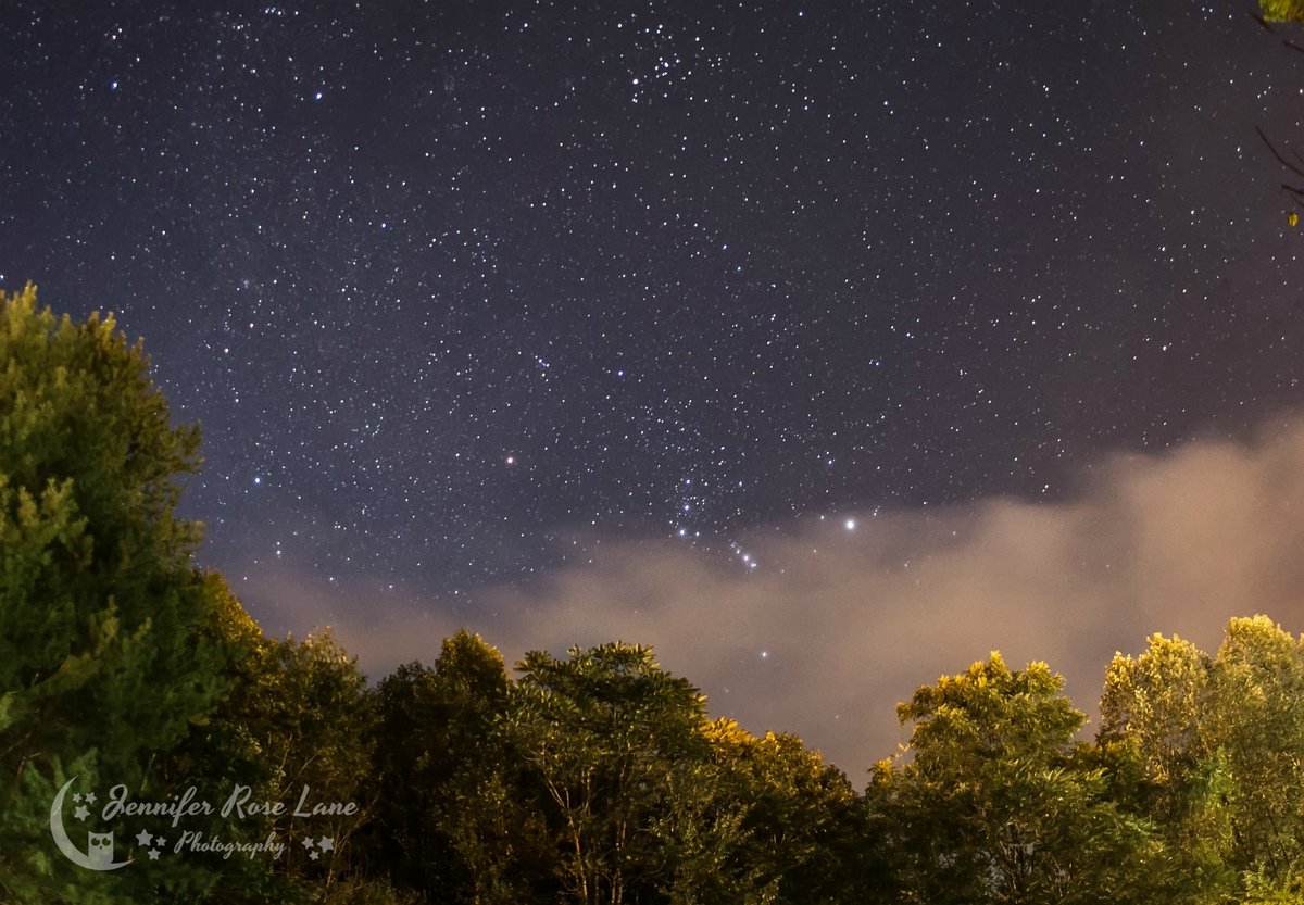 Jens_Starry_Sky's tweet photo. Our #WinterConstellations are back 😍✨ #Orion #starrysky #stargazing #astronomy #astropics #weather #weatherpics #WV #WVstargazing @StormHour @ThePhotoHour https://t.co/lKJG4zV87v