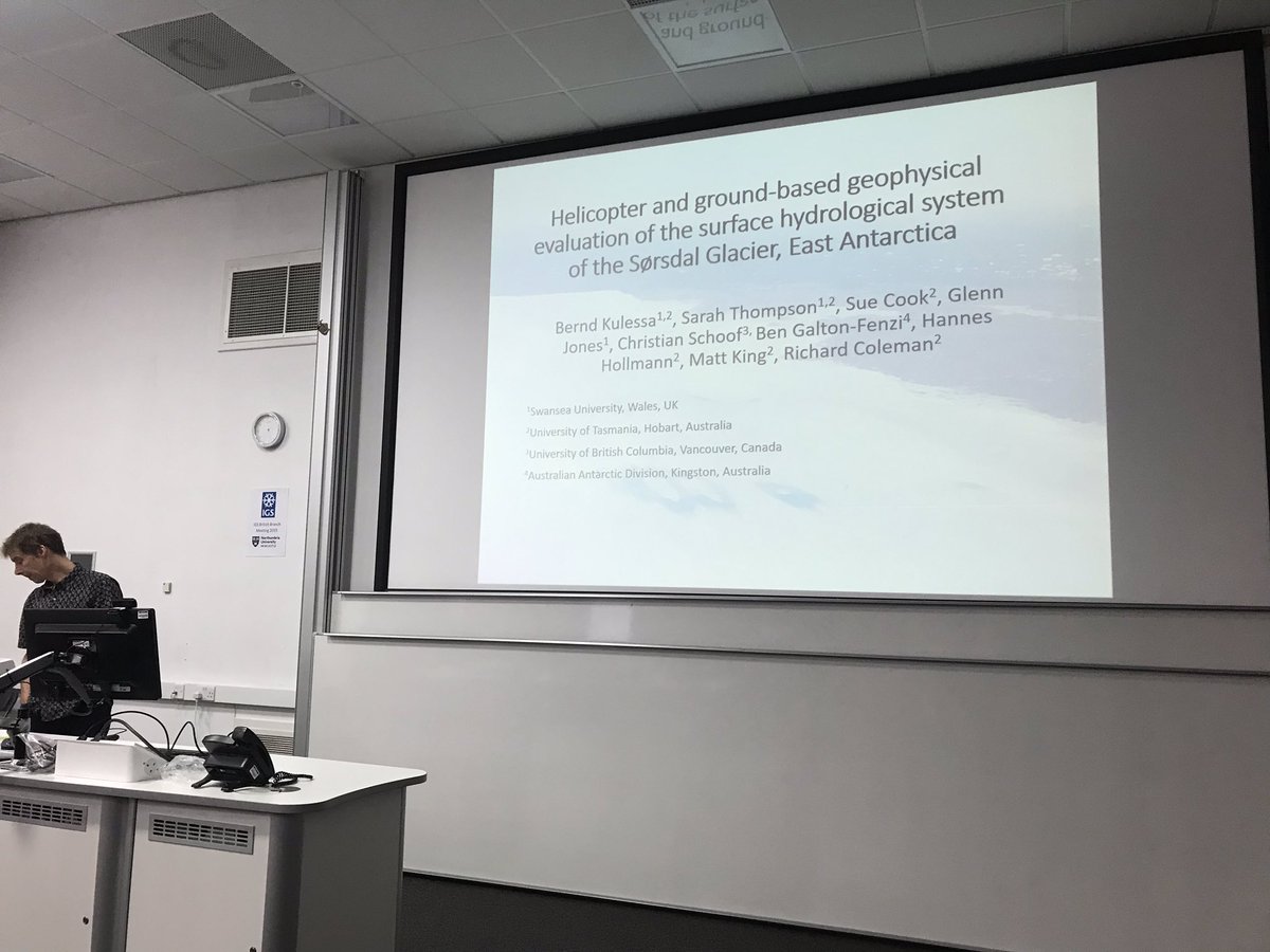 To start off our second session of the day: Glacier and Ice Sheet Hydrology, Bernd Kulessa <a href="/fab_glaciers/">Bernd Kulessa</a> on the surface hydrological system of the Sarsdal Glacier #IGSBB2019