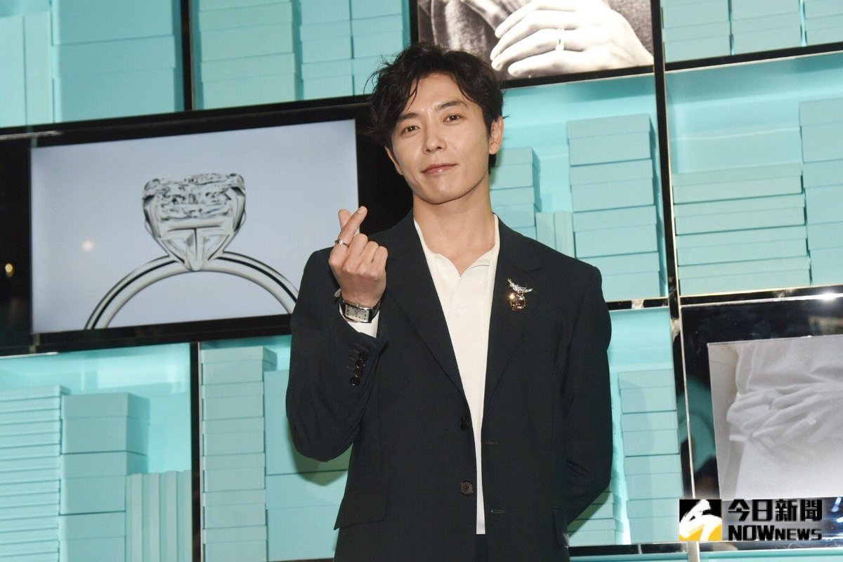 jaeuck_TMI's tweet photo. 티파니 김재욱 https://t.co/9ADC2XBLSW