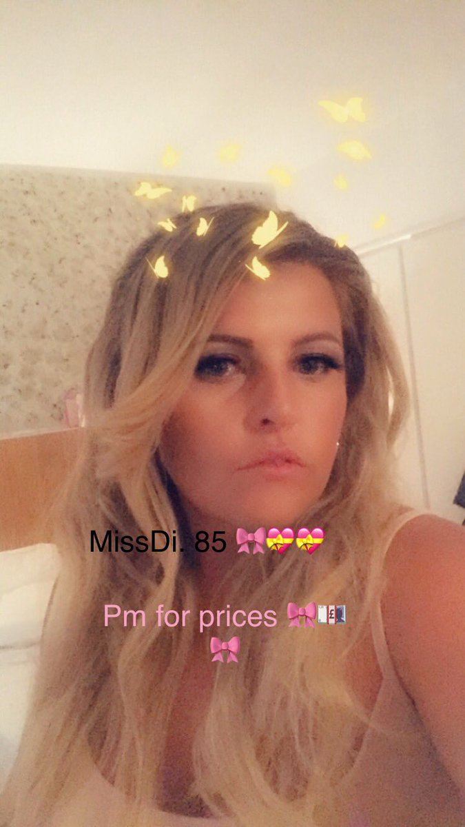 MissDi1985's tweet photo. RIGHT YOU LITTLE SLUT WHORE PIGS 🐷 WHOS SENDING THIS DESERVING QUEEN SOME UK AMAZON GIFT CARDS??                      #paypigs #findomslave #feet #slaves #footlovers #findommes #cashcow @ShortSmallStump @rtsubbby @slavekane https://t.co/Bnt54Vd4uU