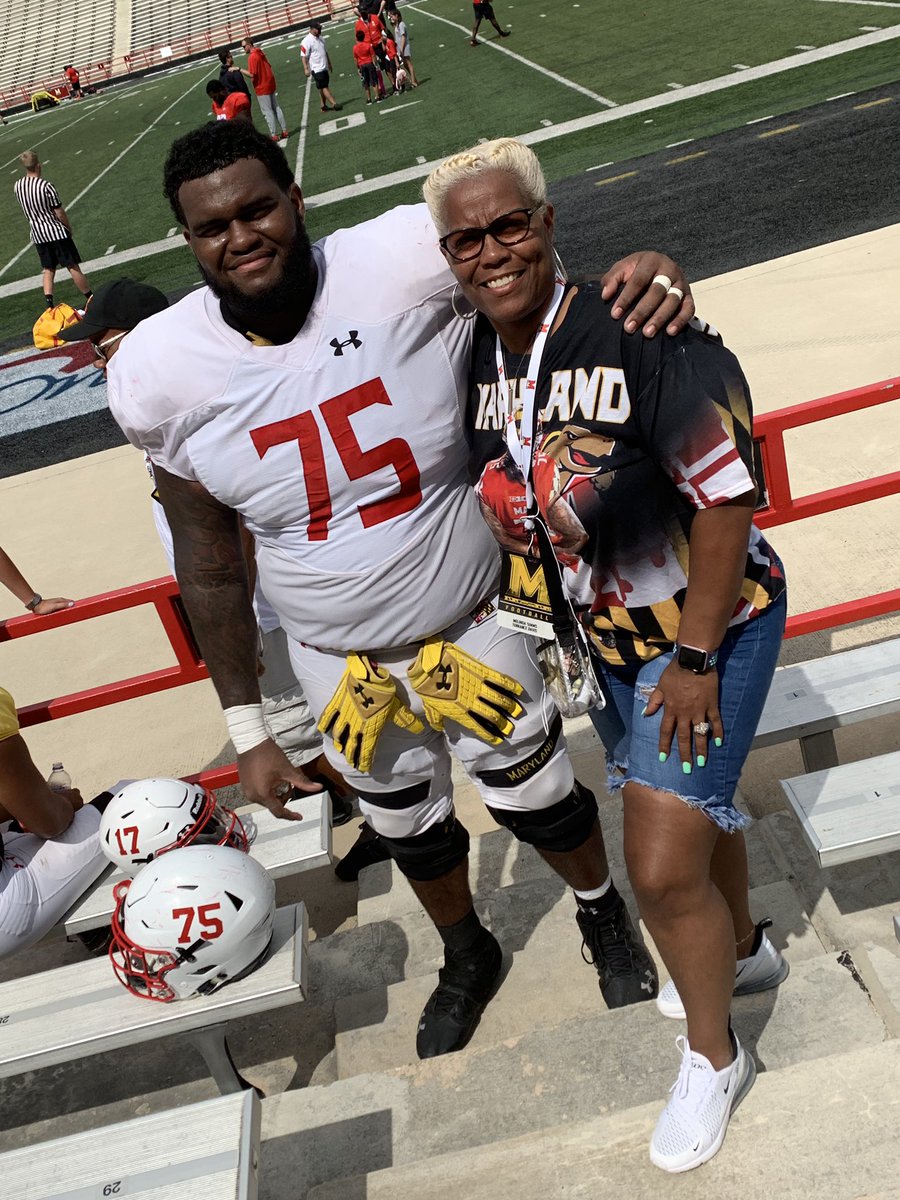 melindaburchsi1's tweet photo. Wow!!
This young man has been a true blessing for me for 22 years today. The older he gets the more I see God’s plan. He’s healthy, smart, handsome and most importantly he’s LOVED. 

Please help me wish Terrance my ♥️ beat aka Squeal the Big Fella a Happy Birthday!!!🎂🎊🥰😘😍 https://t.co/B0qtn086PQ