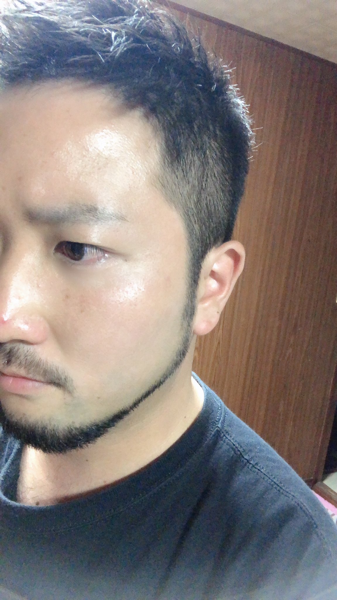 こた 半世紀ぶりに眉毛いじったら やらかした 髭九ミリ髪五ミリ眉五厘 T Co Lw13mhjz2g Twitter