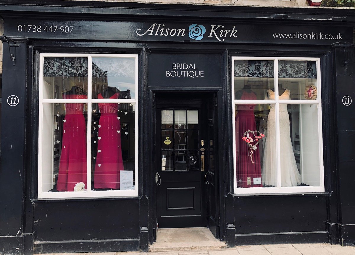 This week's windows in our Perth boutique.
#perthuk #alisonkirkbridal #bridalshop #weddingdress #bridesmaids #dessy #ellisbridals
