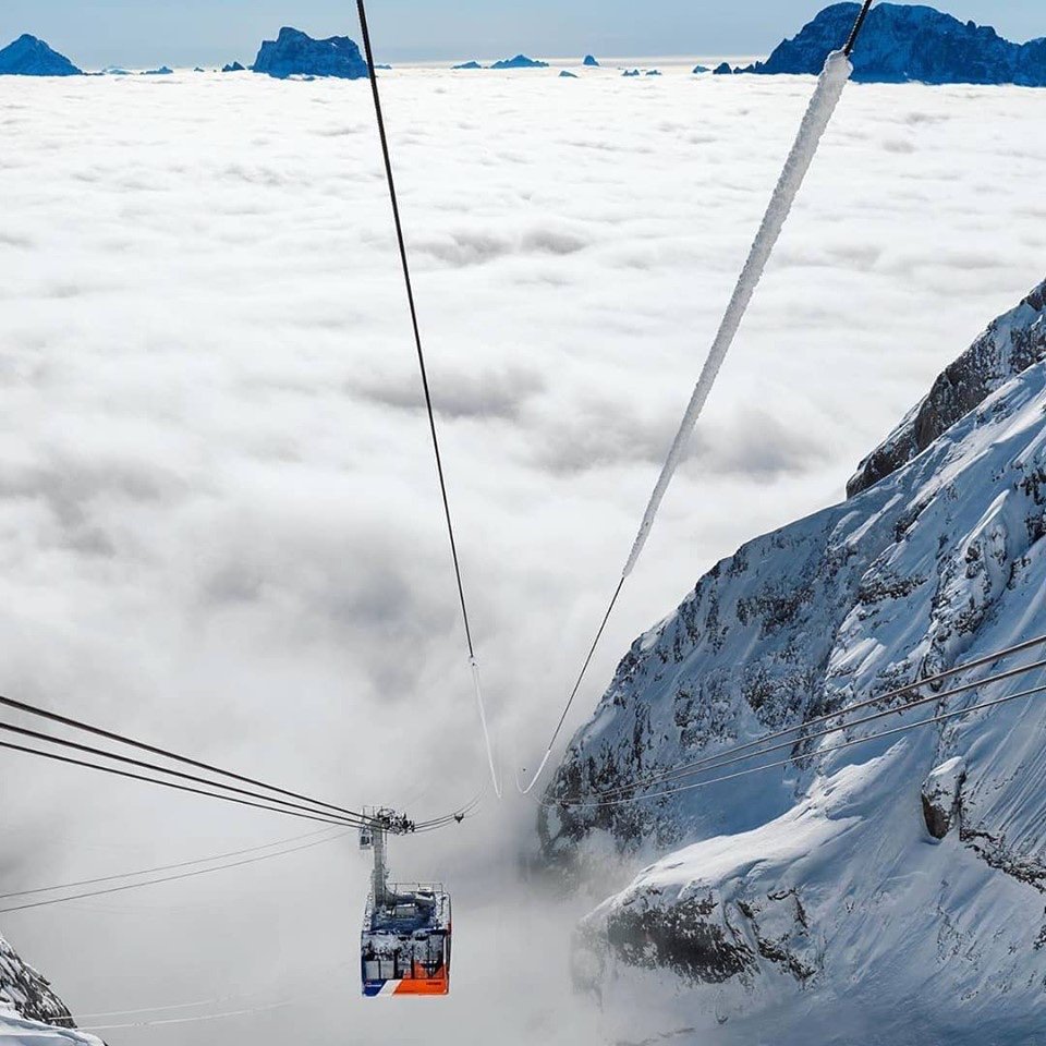 Breathtaking view! Skiresort: #Marmolada ❄🌞❄🗻🏂 #italianalps🇮🇹| Photo credit © Nicolò Miana
instagram.com/nikkkkkkk/
#dolomiten#dolomites#dolomi#ski#skiing#skiholidays#skiresort#skitime#skiingtime#skiresorts#instaski#igersalps#powderskiing#powderski#skivacation#skiweek#go4ski