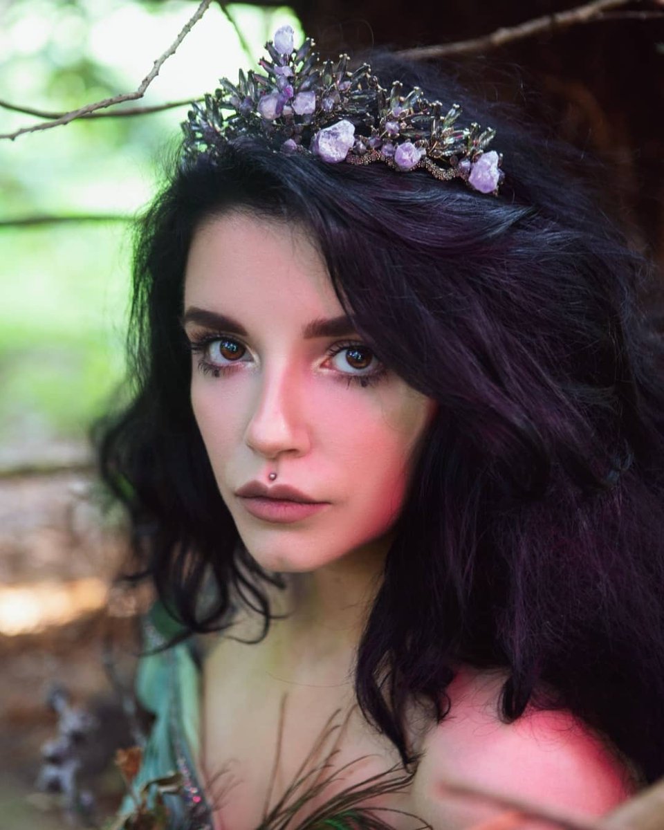 ArcaneEnts's tweet image. Hand made amethyst tiara💜
etsy.com/uk/shop/Arcane…

#alternativebridal #altbride #crystalcrown #handmadecrown #etsy #etsyuk #headdress