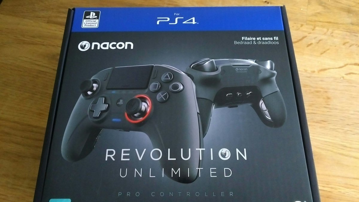 MooseNB_lp's tweet photo. Juhu ... Endlich ist mein neues Schmuckstück da 😊😊😊
#Nacon #ps4 #Playstation #letsplay #GermanMediaRT #smallyoutuber https://t.co/RqvpPKqBhh