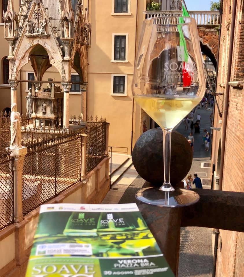 vinoecibo's tweet photo. https://t.co/z5CtV6Wvpn @SoaveWine @VeronaWineLove @CamComVerona @vf_int @RegioneVeneto @TurismoVeneto @MTV_Italia #soaveversus https://t.co/c8uspwHpI3
