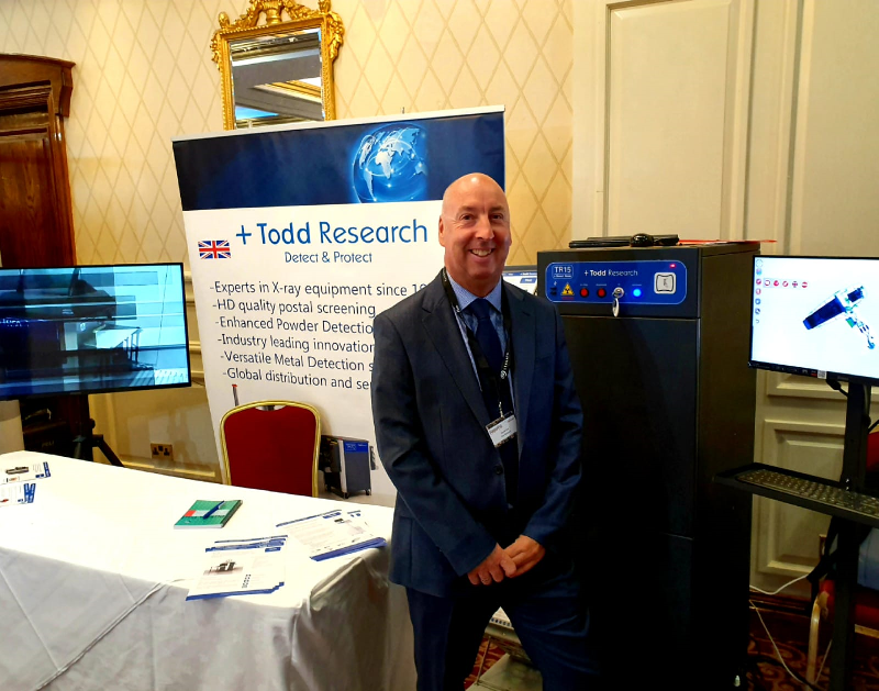 ToddResearch1's tweet photo. Busy day so far for Stewart, giving demonstrations on our TR15 Cabinet X-ray Scanner for postal screening, at Security Twenty 19 Dublin!
#Sectwenty19 #postalscreening #security https://t.co/XUUBQs9jH7