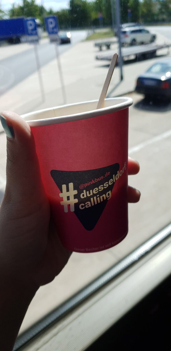 LadyofChocolate's tweet photo. So als Tipp!!
Wenn ihr mal von
Düsseldorf ↔️ Berlin
München ↔️ Berlin
München ↔️ Düsseldorf
wollt ohne Stop (only 30 min Pause) für nur 25€, dann guckt euch doch mal @pinkbus_de an! #Nosponsoring https://t.co/rWDs6phSBu