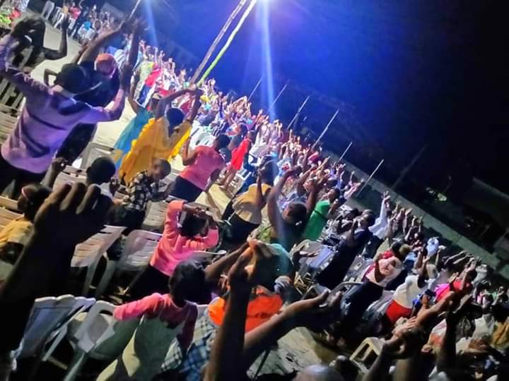 Dppmintl's tweet photo. Do not be unequally yoked because you could be guilty by association.
LION OF JUDAH : Day 4
Despite the rain God was Glorified.
We were blessed by Pastor kaycee a.k.a (My Day Don Break)
Dppm New site.
De Prophetic Commander.
#DepropheticCommander #dppmnewsite #dppmlekki. https://t.co/whAbvMi1e0