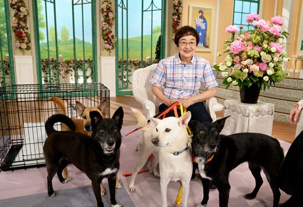 TalkshowTetsuko's tweet photo. 徹子の部屋 佐良直美 | 2019年9月5日 - 19.09.05
https://t.co/TnQd16YJSA
#徹子の部屋 #佐良直美 #2019年9月5日 https://t.co/f1NbVfJdSq