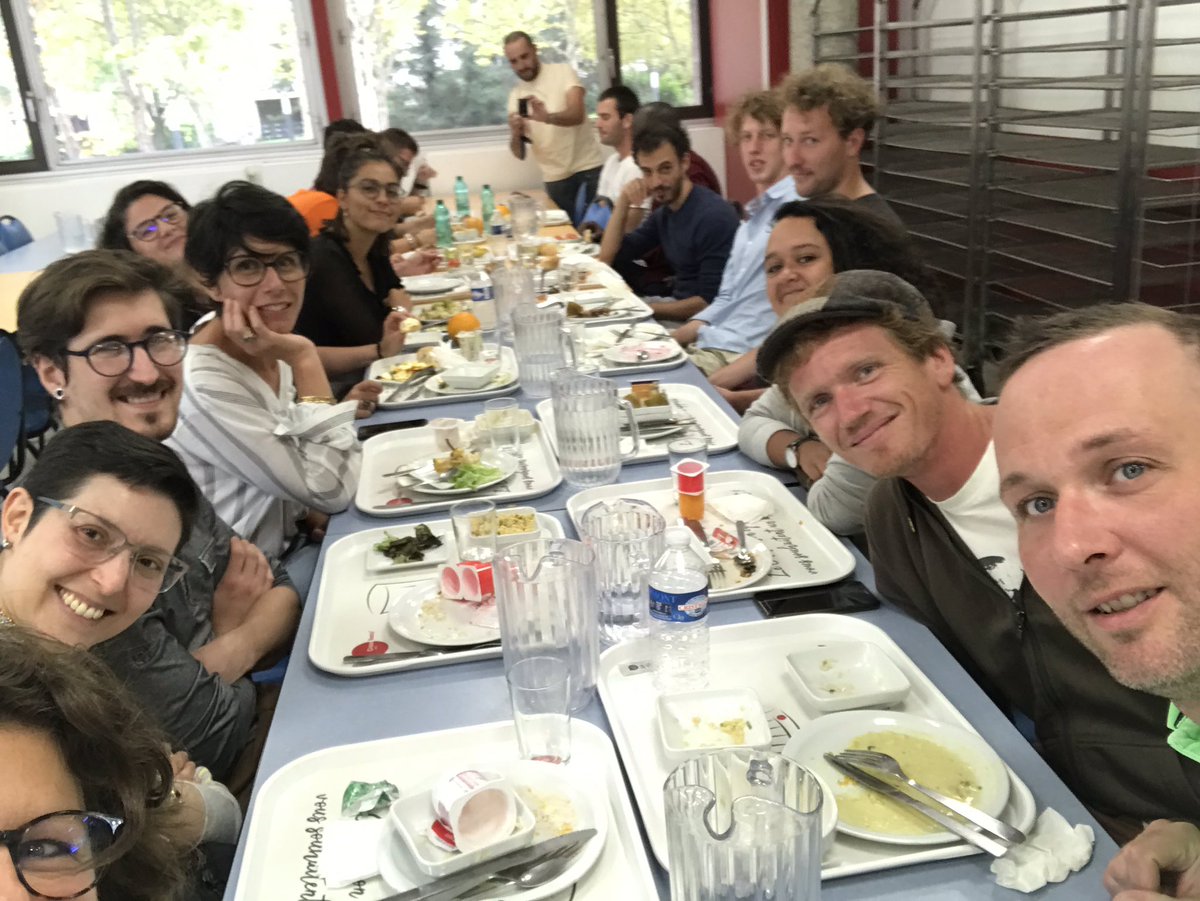 <a href="/EcoleEte/">Ecole d'été de Lyon 2019</a> <a href="/PlanetariumVV/">Le Planétarium</a> <a href="/univ_lyon2/">Université Lumière Lyon 2</a> <a href="/ENSALyon/">ENSA Lyon</a> <a href="/umons/">Uga Mons</a> <a href="/AADNLyon/">AADN - Arts & Cultures Numériques</a> <a href="/UniversiteLiege/">Université de Liège</a> <a href="/LabExIMU/">LabEx IMU</a> <a href="/jbonaccorsi/">Julia Bonaccorsi</a> La fine équipe de l’ <a href="/EcoleEte/">Ecole d'été de Lyon 2019</a>. Ça prend forme !