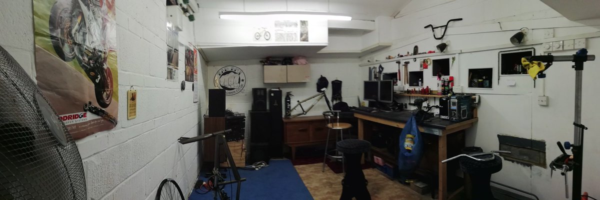 RidesMatt's tweet photo. Loving the work shop. Feels like home walking into here 🚵 #workshop #bikeworkshop #home #feelslikehome #mtb #bmx #theden #den #lovethisplace #myquietplace https://t.co/lqZfURujmL