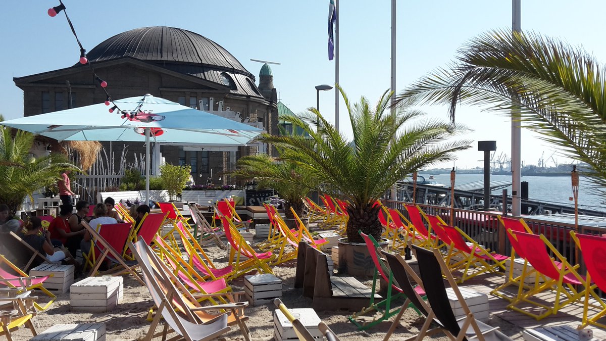 TropicalTastes's tweet photo. Greetings - People in Hamburg create a holiday mood by building beach settings on the top of city centre car parks. Forget Brexit with a mood improving late holiday deal. Paloma.x
https://t.co/47yyVg81Nr
#BrexitShambles #ThursdayMotivation #ThursdayThoughts 
#holidays https://t.co/Nf9g81n7Ky