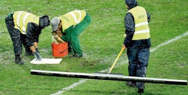 Le360fr's tweet image. Fiasco du #Mundialito: sorti par la porte, l’auteur du scandale revient par la fenêtre 
#Valtech
 bit.ly/2NSOaIw